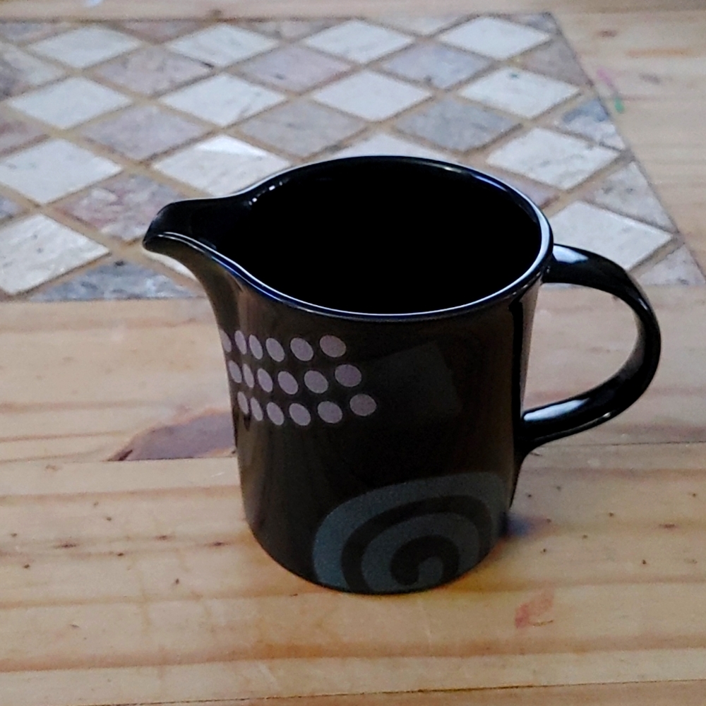 Mikasa creamer